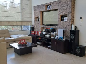 VENDO CASA TACURI NAYON CUMBAYÁ QUITO URBANIZACIÓN