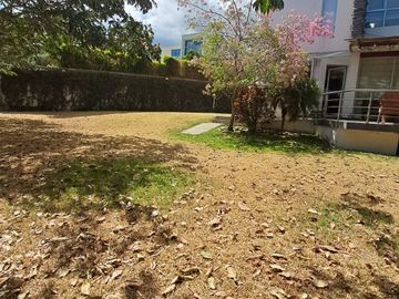 VENDO CASA TACURI NAYON CUMBAYÁ QUITO URBANIZACIÓN