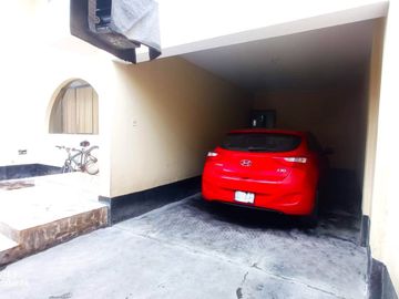 VENTA DE CASA DE TRES PISOS EN EL DISTRITO DE LA PERLA   CALLAO