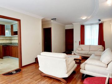 Vendo casa 4 dormitorios, dentro de conjunto, sector Norte, Santa Lucía Alta