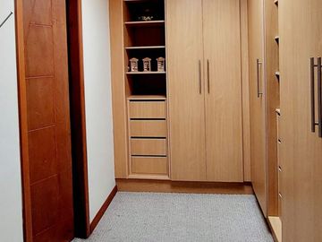 Vendo casa 4 dormitorios, dentro de conjunto, sector Norte, Santa Lucía Alta