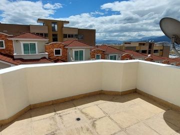 Vendo casa 4 dormitorios, dentro de conjunto, sector Norte, Santa Lucía Alta