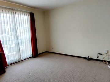 Vendo casa 4 dormitorios, dentro de conjunto, sector Norte, Santa Lucía Alta