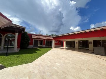 Residencia exclusiva de un nivel dentro de Mérida Yucatán