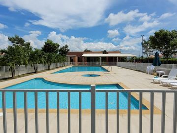 SE VENDE ACOGEDORA CASA EN EL CASTILLO / JAMUNDI VALLE DEL CAUCA.