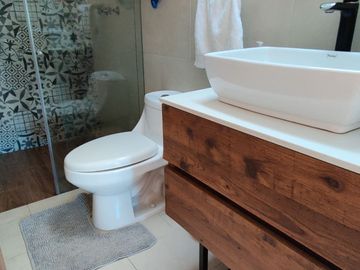 SE VENDE ACOGEDORA CASA EN EL CASTILLO / JAMUNDI VALLE DEL CAUCA.