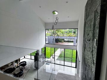 Casa en venta de lujo-Sector la Maria