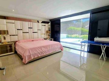 Casa en venta de lujo-Sector la Maria