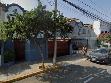 VENDO CASA DE DOS NIVELES CON AZOTEA EN MIRAFLORES