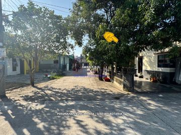 Bunga Raya Corner House Next to Botania 1 Batam Center For Sale