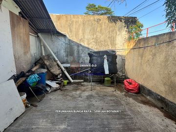 Bunga Raya Corner House Next to Botania 1 Batam Center For Sale