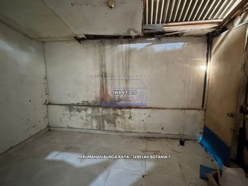 Bunga Raya Corner House Next to Botania 1 Batam Center For Sale