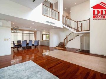 For Sale / Rent Super Luxury house Prime Sukhumvit 67  code : H8172
