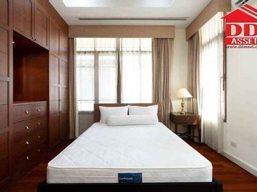 For Sale / Rent Super Luxury house Prime Sukhumvit 67  code : H8172