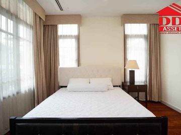 For Sale / Rent Super Luxury house Prime Sukhumvit 67  code : H8172