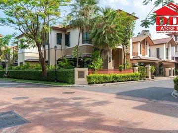 For Sale / Rent Super Luxury house Prime Sukhumvit 67  code : H8172