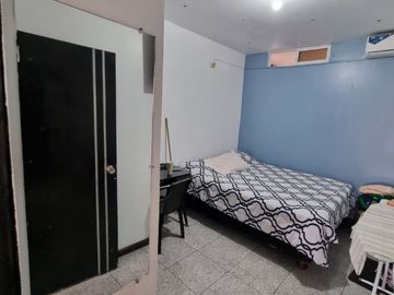 Casa Rentera en Venta en la Alborada, 4 Departamentos, Norte de Guayaquil.