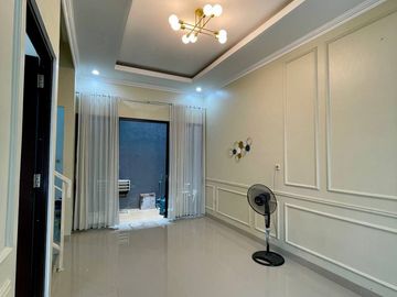 JUAL CEPAT RUMAH TOWNHOUSE SIAP HUNI SEMI FURNISHED DEKAT KANTOR WALIKOTA PAMULANG 900 JT-AN