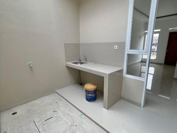 RUMAH BARU 2 LANTAI DI KAVLING DEPLU CILEDUG BINTARO TANGERANG, SHM