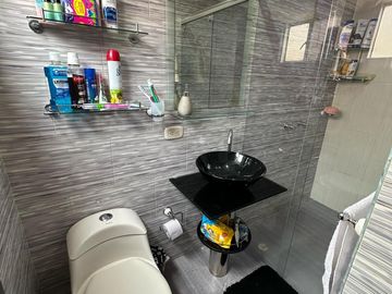 VENTA HERMOSA CASA EN EL CONJUNTO VILLAS DE CASTILLA EN BOGOTÁ