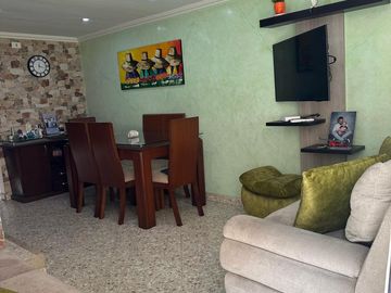 VENTA HERMOSA CASA EN EL CONJUNTO VILLAS DE CASTILLA EN BOGOTÁ