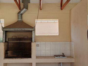 Venta departamento 2 dormitorios, estacionamiento y bodega