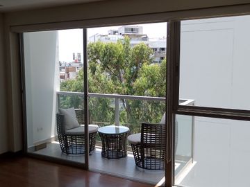 VENTA Flat de 3 dormitorios, linda vista a Jr. Paseo del Bosque en San Borja