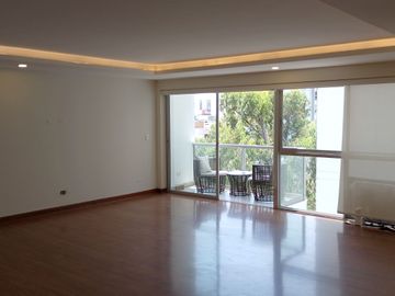 VENTA Flat de 3 dormitorios, linda vista a Jr. Paseo del Bosque en San Borja