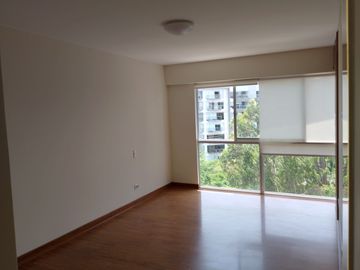 VENTA Flat de 3 dormitorios, linda vista a Jr. Paseo del Bosque en San Borja