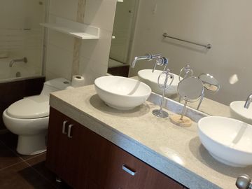 VENTA Flat de 3 dormitorios, linda vista a Jr. Paseo del Bosque en San Borja