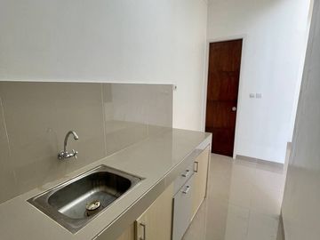 RUMAH BARU SIAP HUNI AKSES TOL DESARI, PAMULANG DAN MRT LEBAK BULUS 600 JUTA-AN