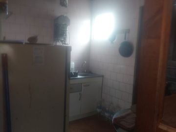 PROPIEDAD SOLIDA EN ALGARROBO.-