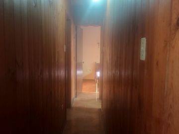 PROPIEDAD SOLIDA EN ALGARROBO.-
