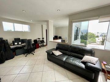 VENTA DEPARTAMENTO DUPLEX LA MOLINA CERCA A COLEGIOS Y UNIVERSIDADES