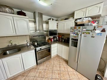 VENTA DEPARTAMENTO DUPLEX LA MOLINA CERCA A COLEGIOS Y UNIVERSIDADES