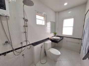 House for sale, beautiful and new, in the Ornsirin 6 project, Chiang Mai