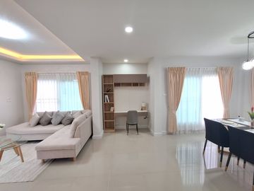 House for sale, beautiful and new, in the Ornsirin 6 project, Chiang Mai