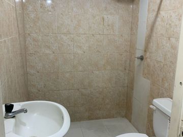 VENTA DE DEPARTAMENTO EN KENNEDY CON USO COMERCIAL