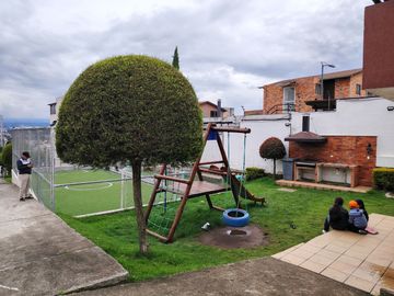 Conocoto casa de venta en conjunto $74.000 dos plantas, parqueadero, patio con pérgola