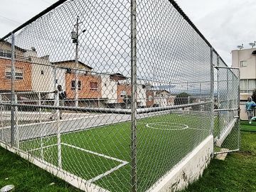 Conocoto casa de venta en conjunto $74.000 dos plantas, parqueadero, patio con pérgola