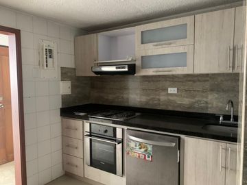 VENDO APARTAMENTO EN EDIFICIO PASEO DEL PARQUE EN EL BARRIO SOTOMAYOR