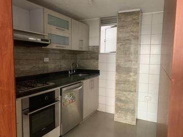 VENDO APARTAMENTO EN EDIFICIO PASEO DEL PARQUE EN EL BARRIO SOTOMAYOR