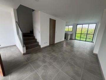 VENTA DE CASA EN CONJUNTO CERRADO EN LA FLORIDA DE 98M2, MANIZALES