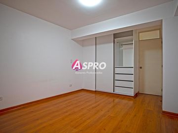 Venta Departamento Duplex en Av San Felipe, Jesus Maria