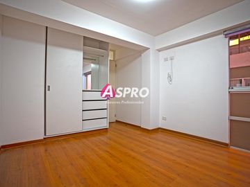 Venta Departamento Duplex en Av San Felipe, Jesus Maria