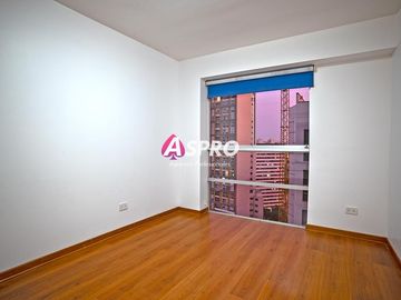 Venta Departamento Duplex en Av San Felipe, Jesus Maria