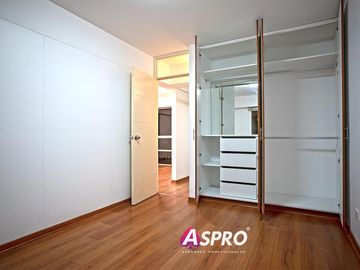 Venta Departamento Duplex en Av San Felipe, Jesus Maria