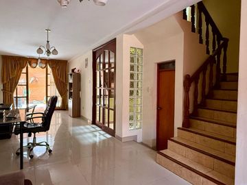 Venta De Casa En Urb San Isidro I Etapa De 3 Pisos (GAPONTE)