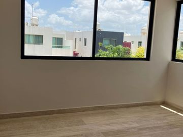 CASA RESIDENCIAL EN PRIVADA MARGARITAS 190 CHOLUL MÉRIDA