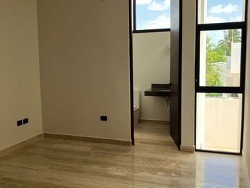 CASA RESIDENCIAL EN PRIVADA MARGARITAS 190 CHOLUL MÉRIDA